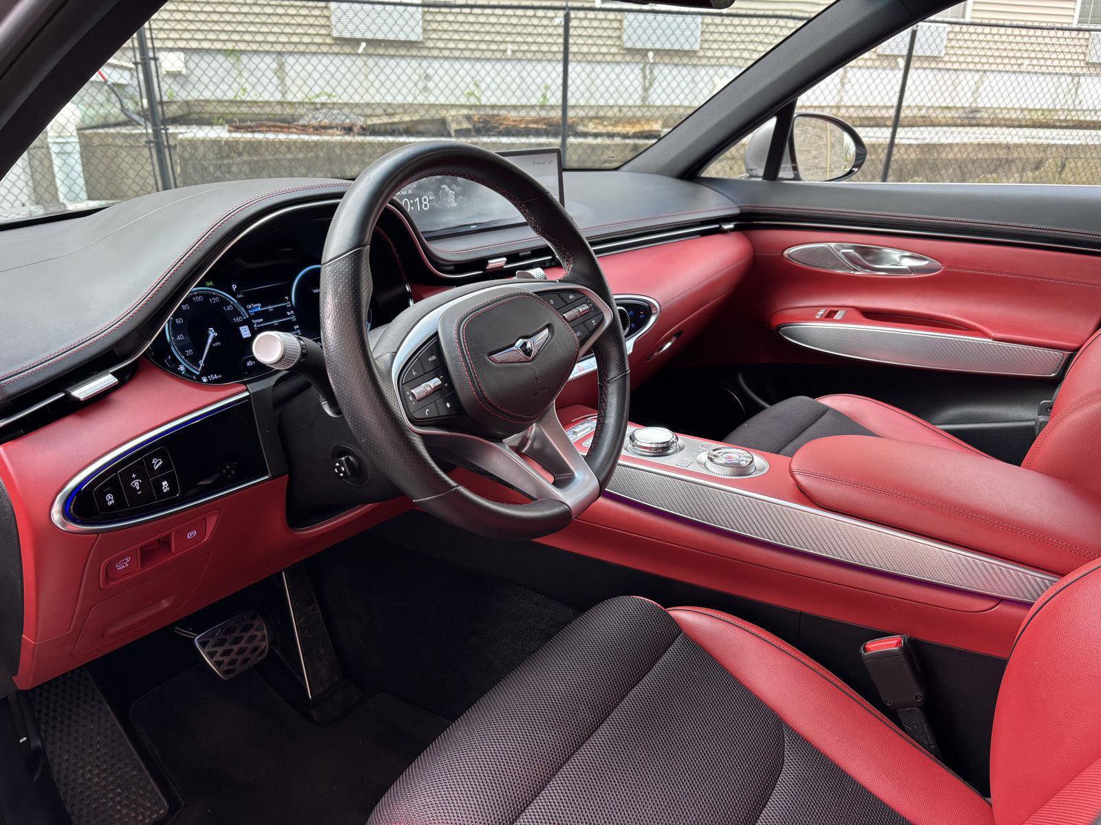 Used 2023 Genesis GV70 2.5T w/ Sport Prestige Package image 8