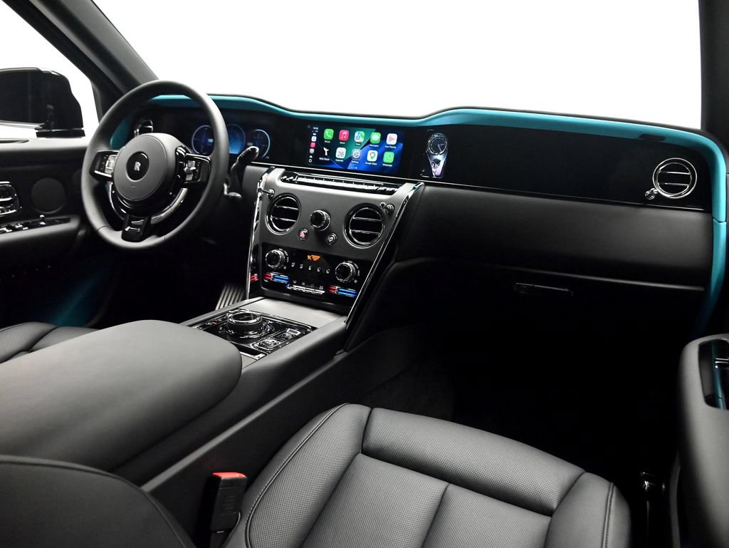 New 2026 Rolls-Royce Cullinan AWD/4WD image 4
