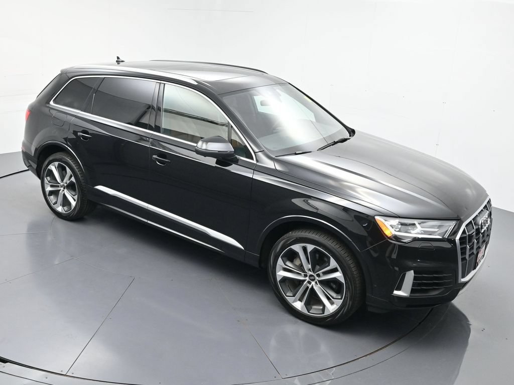 Used 2022 Audi Q7 3.0T Premium Plus w/ Premium Plus Package AWD/4WD image 29