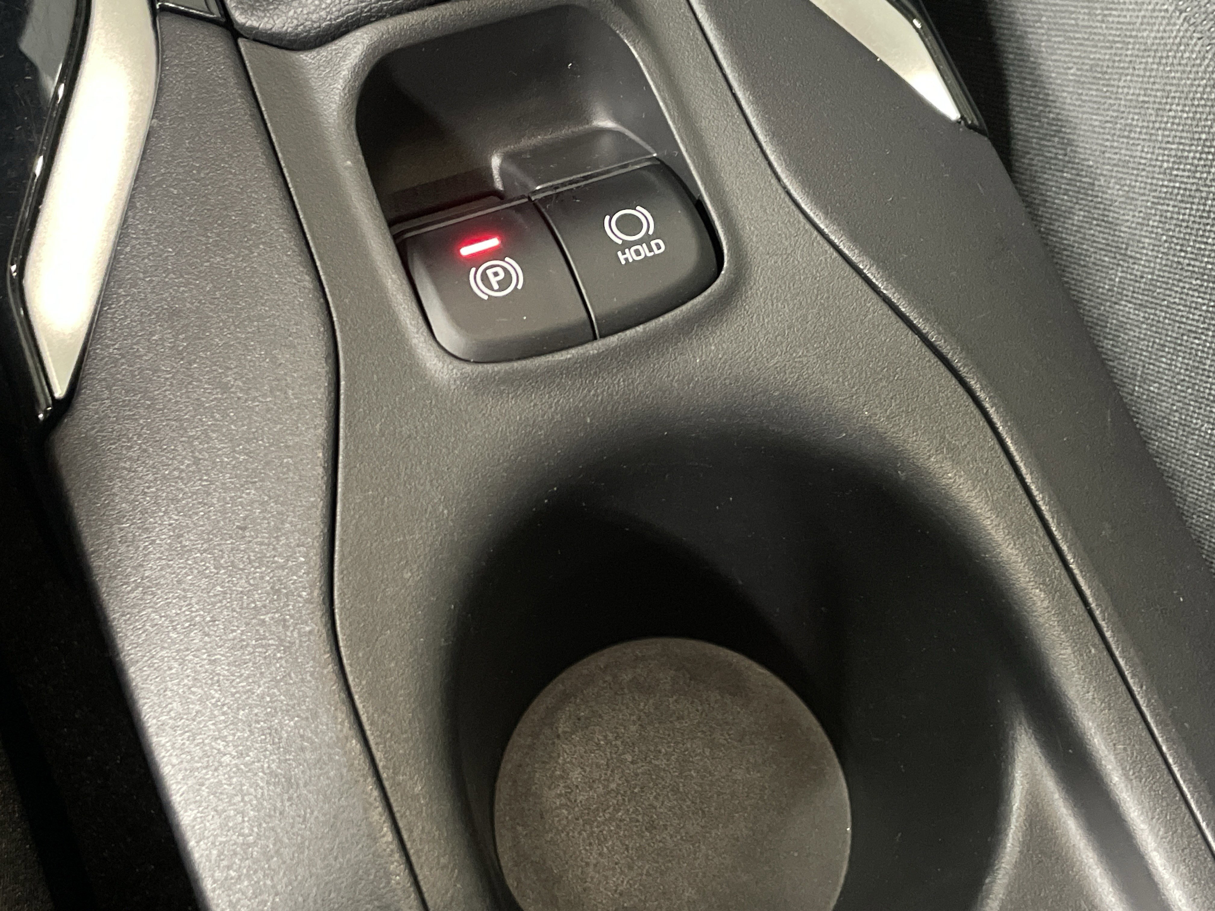 Certified 2022 Toyota Corolla Cross LE image 27