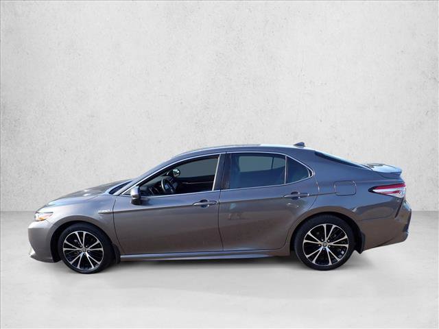 Used 2020 Toyota Camry SE FWD image 2