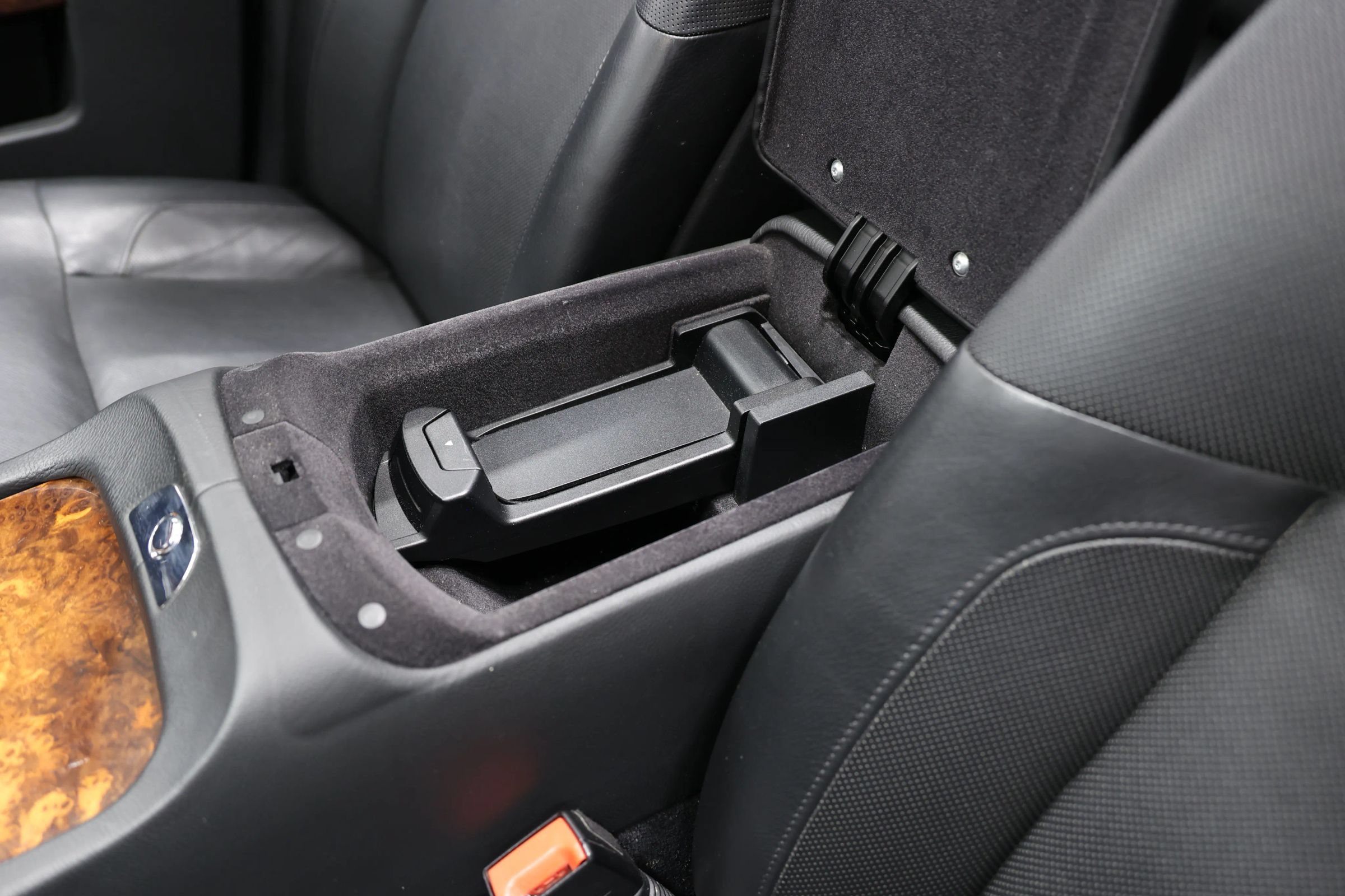 Used 2013 Rolls-Royce Ghost RWD image 21