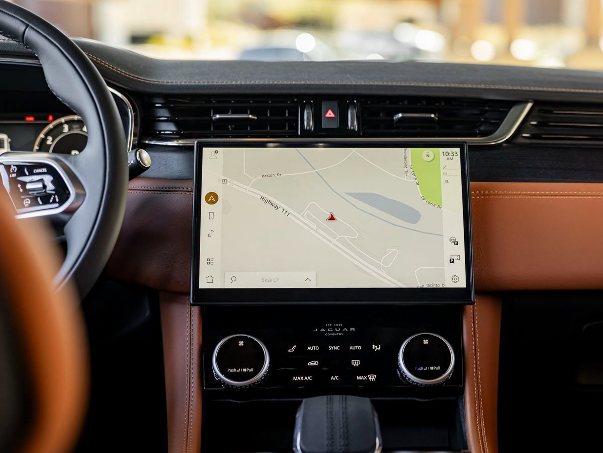 New 2026 Jaguar F-PACE R-Dynamic S image 18