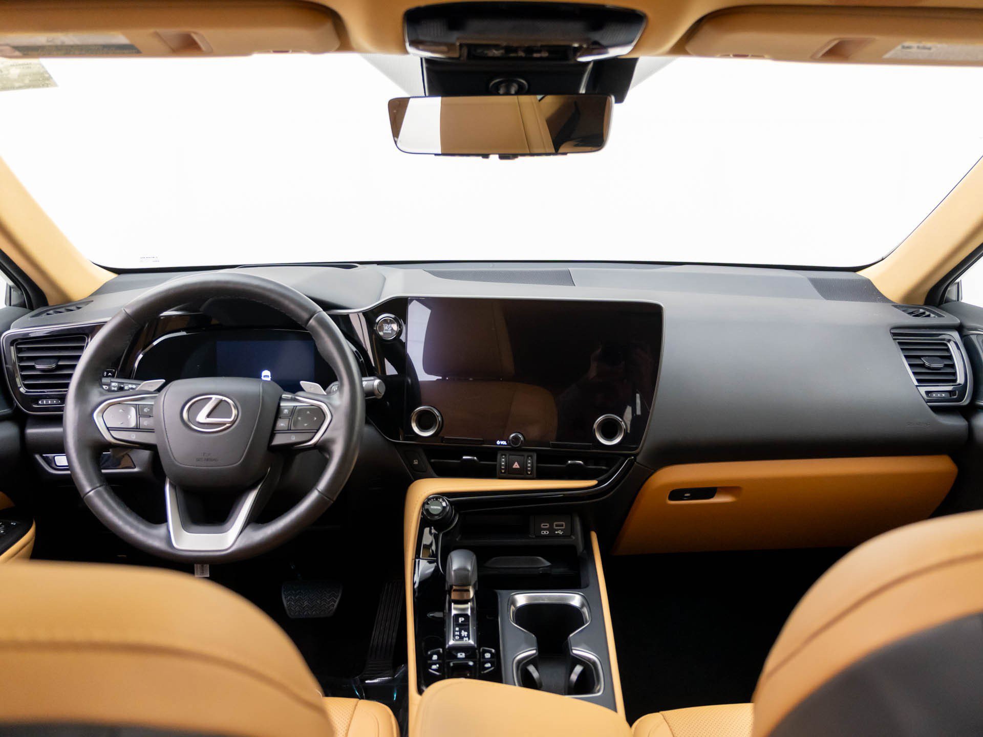 Used 2024 Lexus NX 350 AWD w/ Vision Package image 10