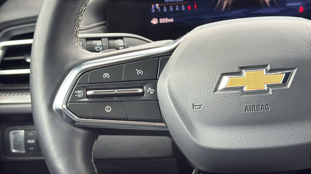 Used 2026 Chevrolet Traverse LT FWD image 22