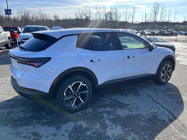 New 2026 Chevrolet Equinox EV LT image 6