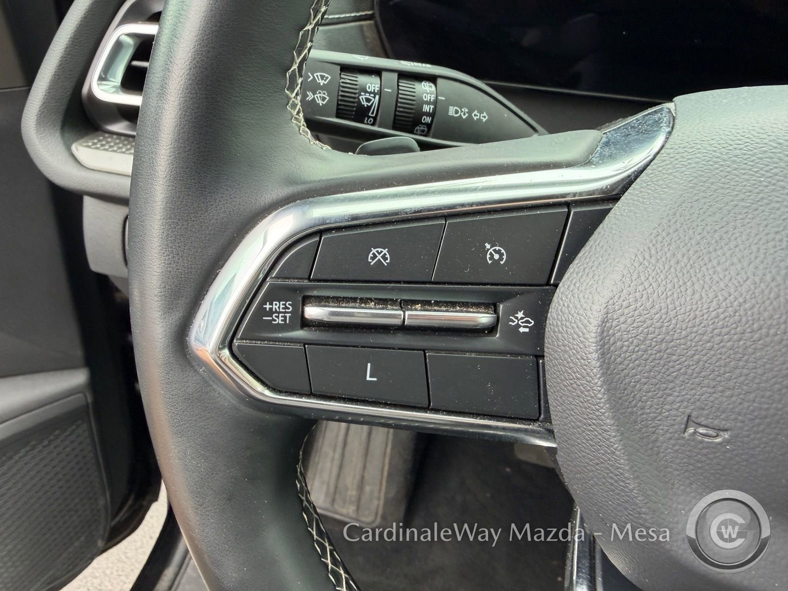 Used 2025 Chevrolet Traverse LT image 8