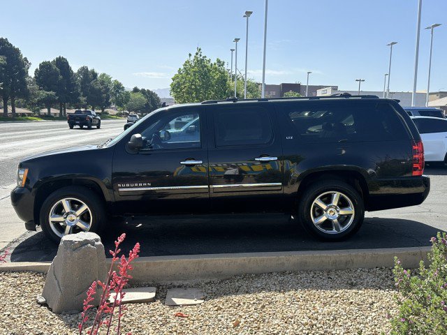 Used 2011 Chevrolet Suburban LTZ RWD image 6