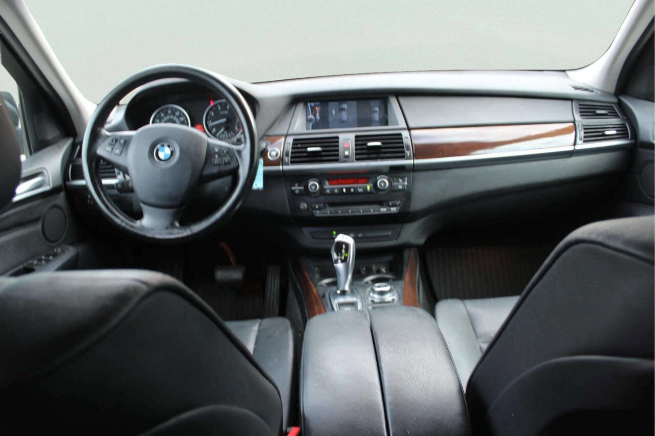 Used 2011 BMW X5 xDrive50i AWD/4WD image 8