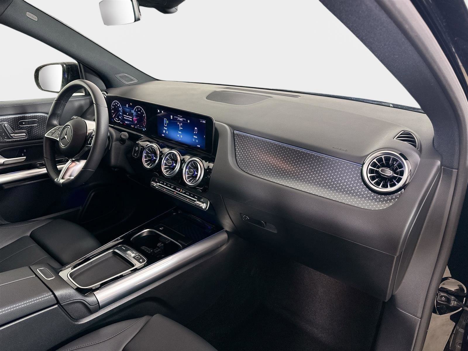 Certified 2026 Mercedes-Benz GLA 250 4MATIC image 34