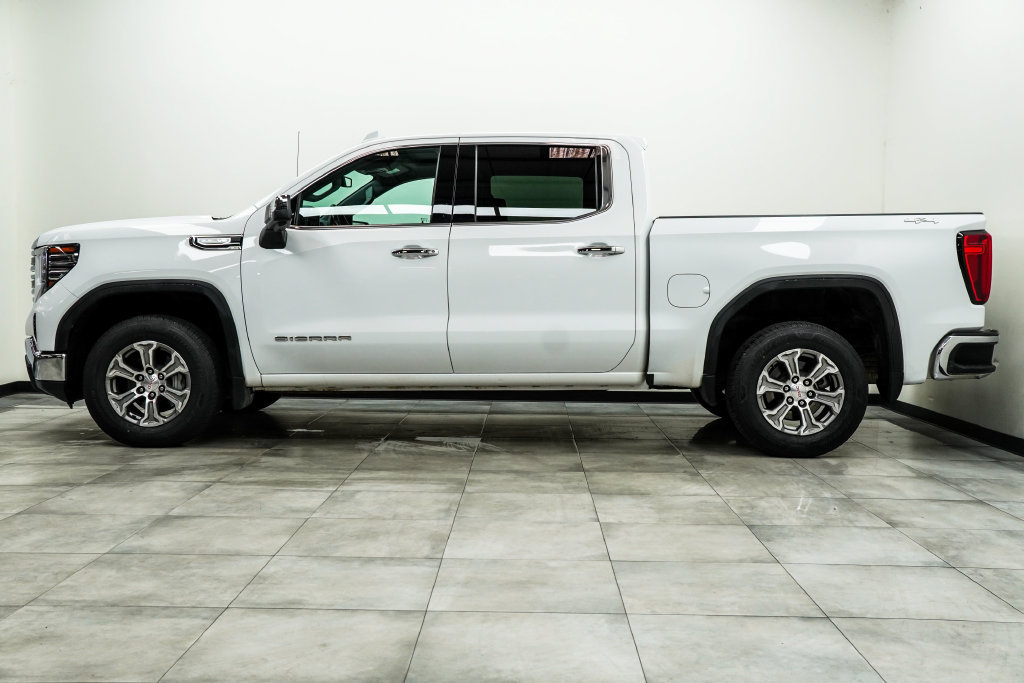 Used 2025 GMC Sierra 1500 SLT AWD/4WD image 10