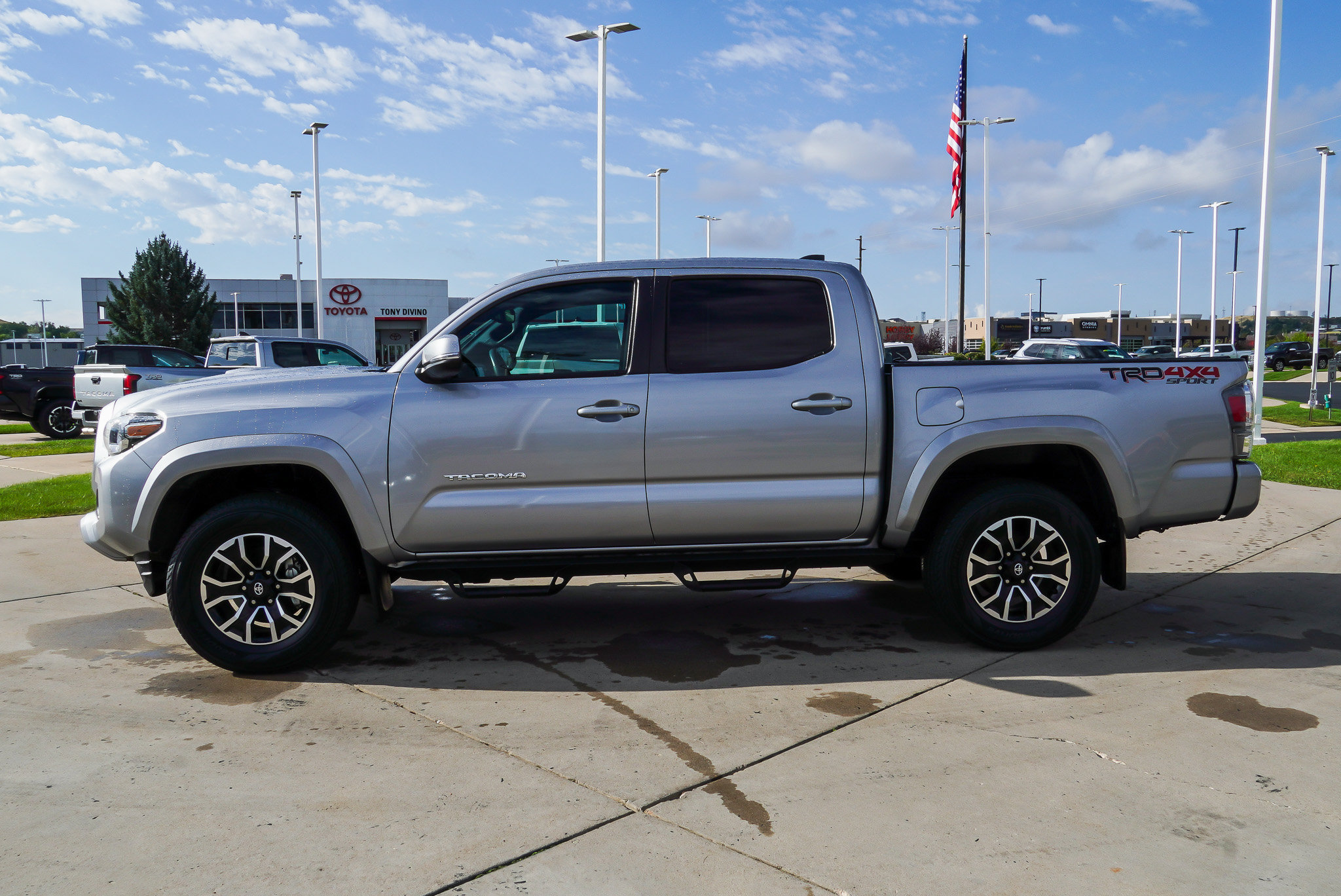Certified 2021 Toyota Tacoma TRD Sport w/ Technology Package AWD/4WD image 5