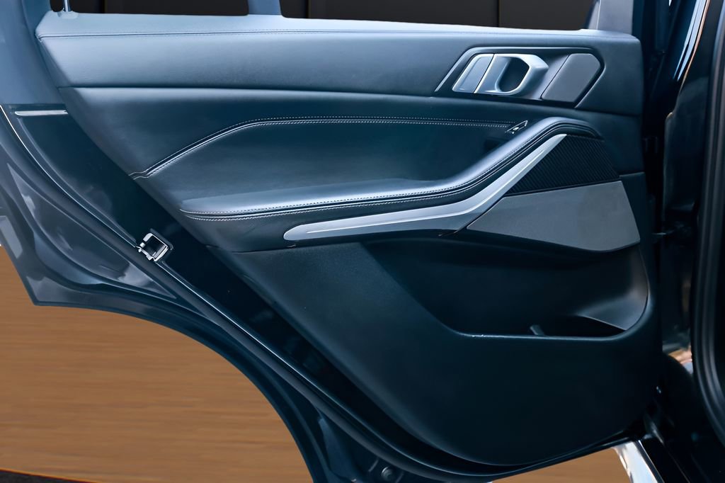 Used 2022 BMW X5 M50i w/ Premium Package AWD/4WD image 24