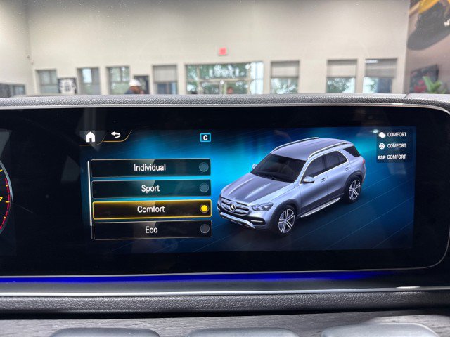 Used 2021 Mercedes-Benz GLE 350 4MATIC w/ Premium Package image 67