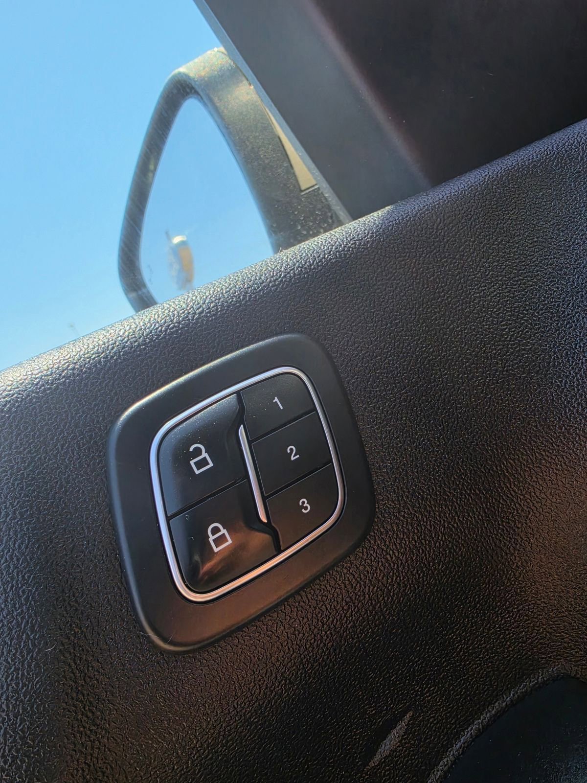 Used 2020 Ford Escape SEL FWD image 21