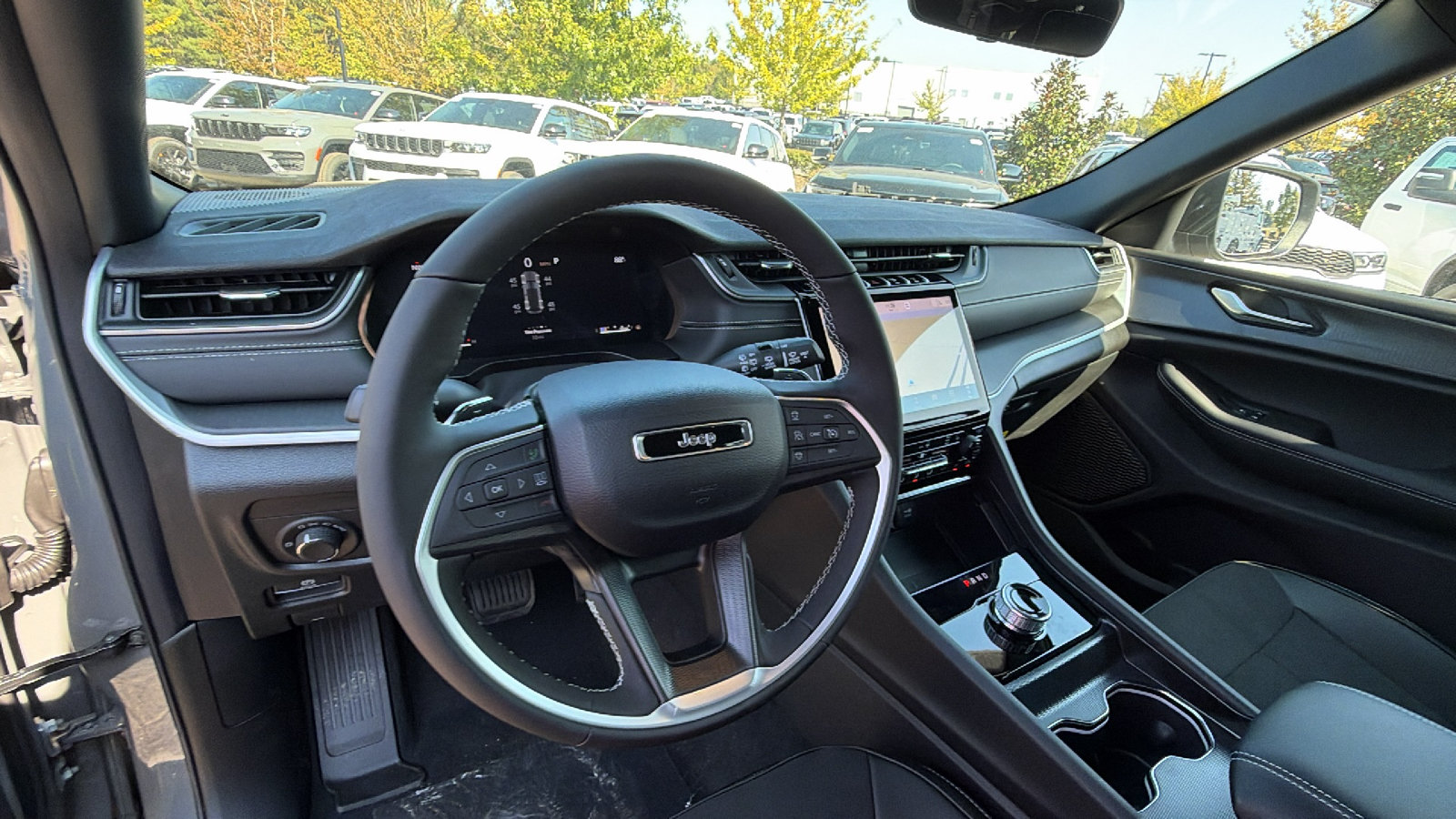 New 2027 Jeep Grand Cherokee Laredo X AWD/4WD image 21
