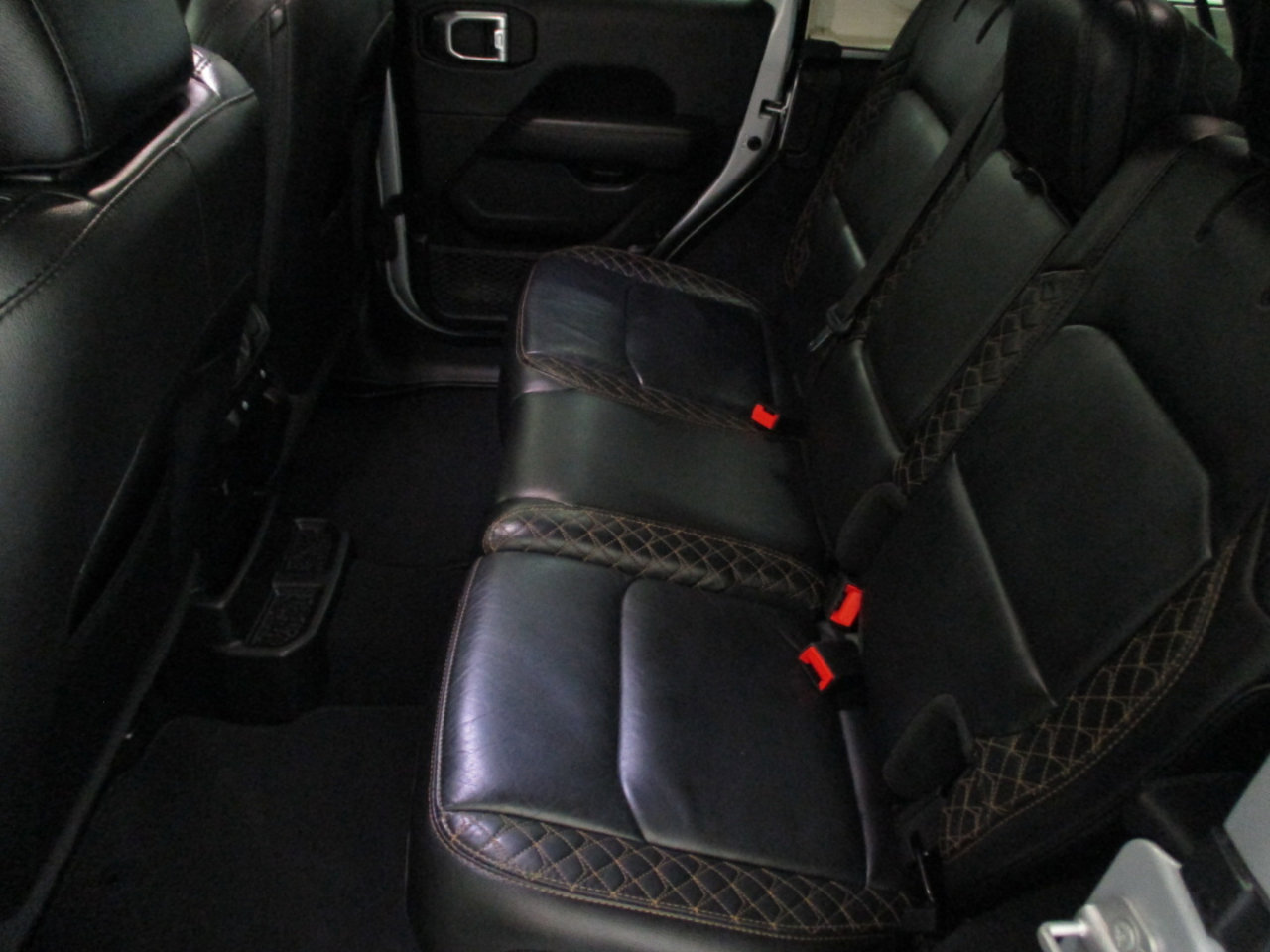 Used 2022 Jeep Wrangler Unlimited Sahara image 10