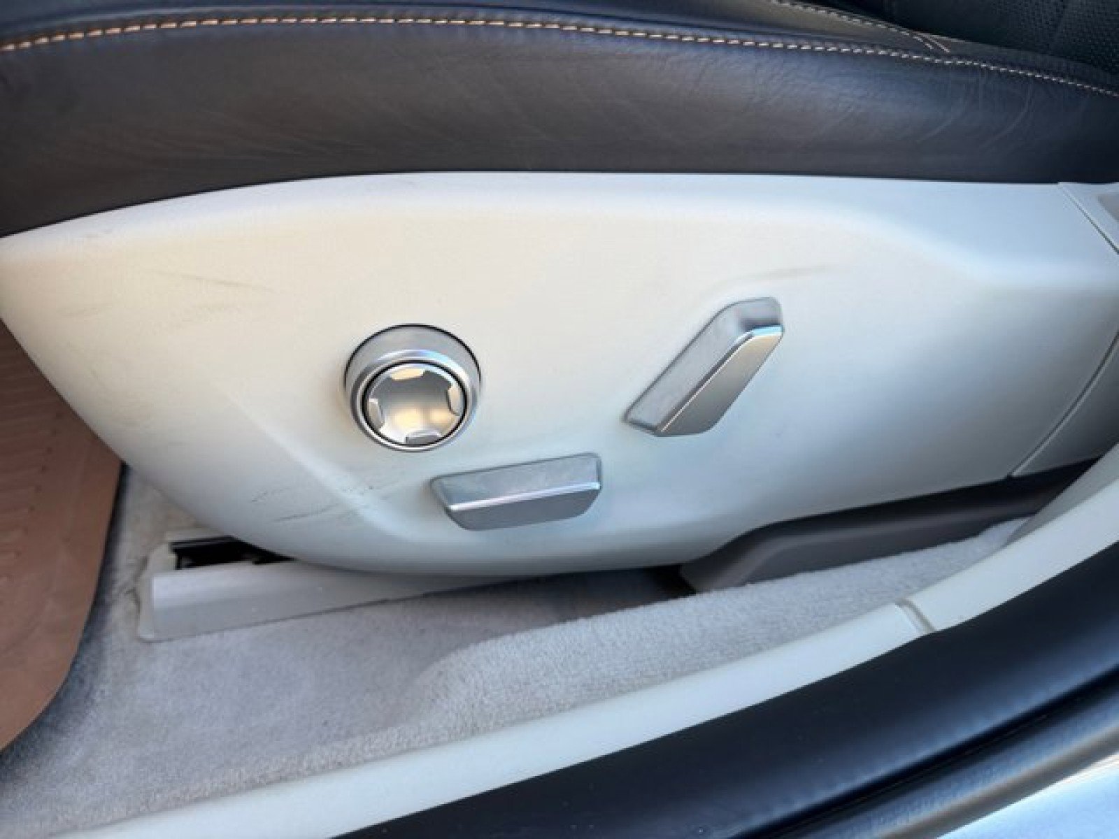 Used 2023 Lucid Air Grand Touring image 11