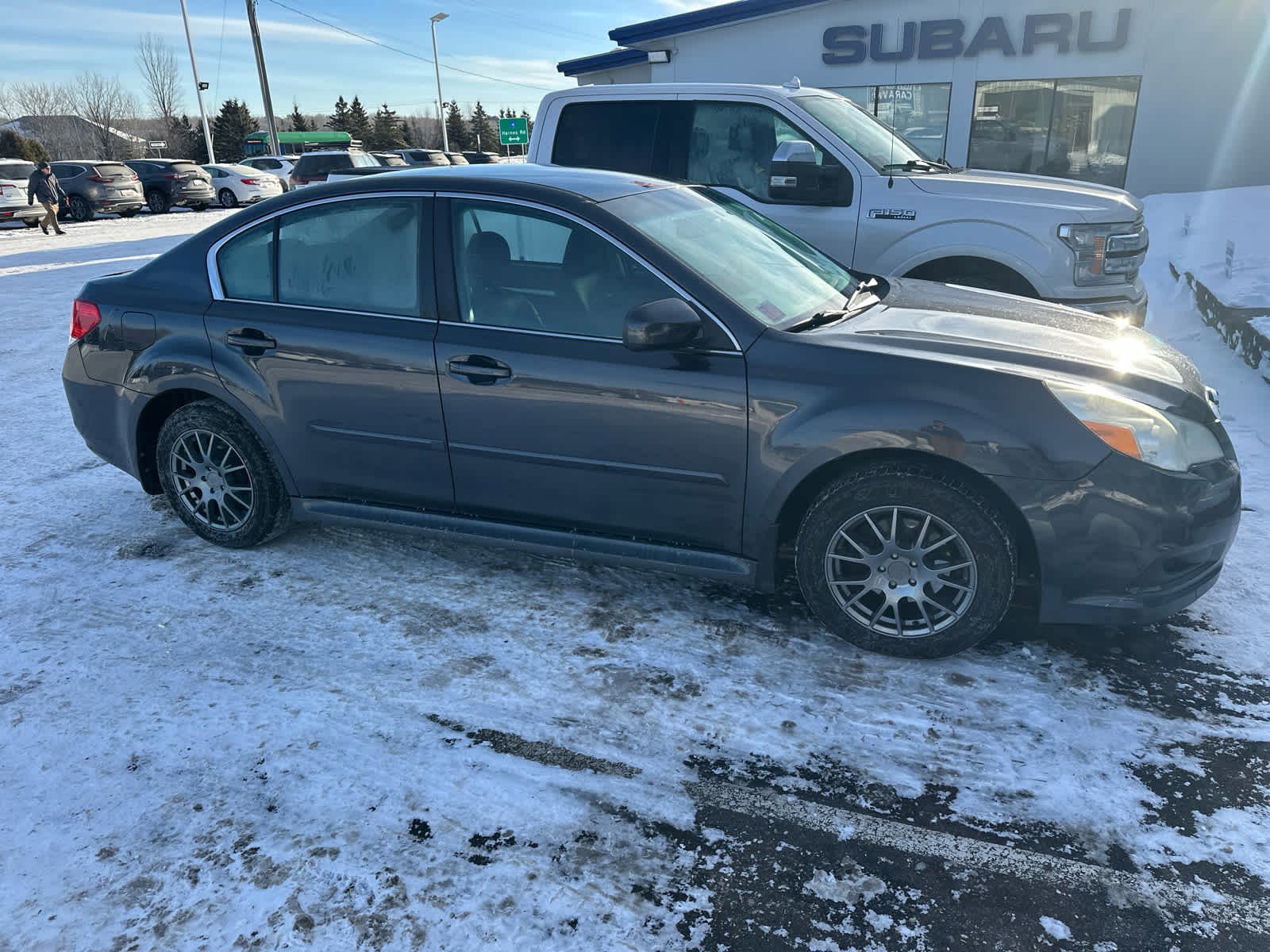 Used 2011 Subaru Legacy 2.5i Premium image 2