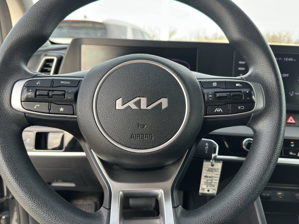 Used 2023 Kia Sportage LX image 13