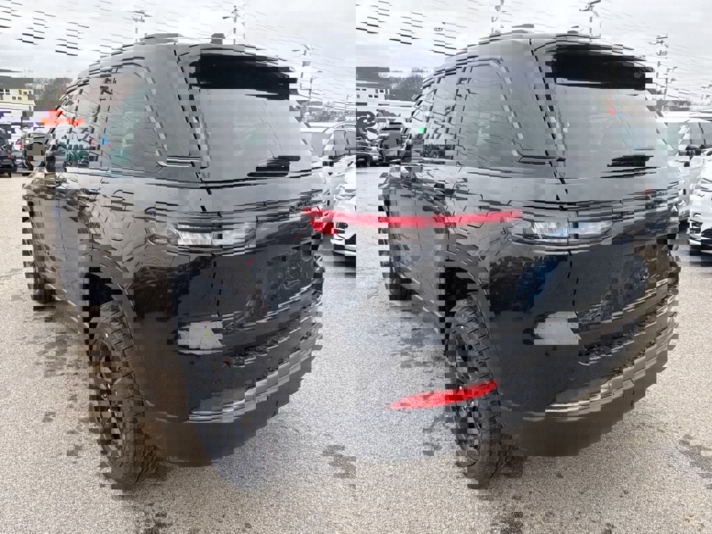 New 2026 Jeep Grand Cherokee Limited image 3