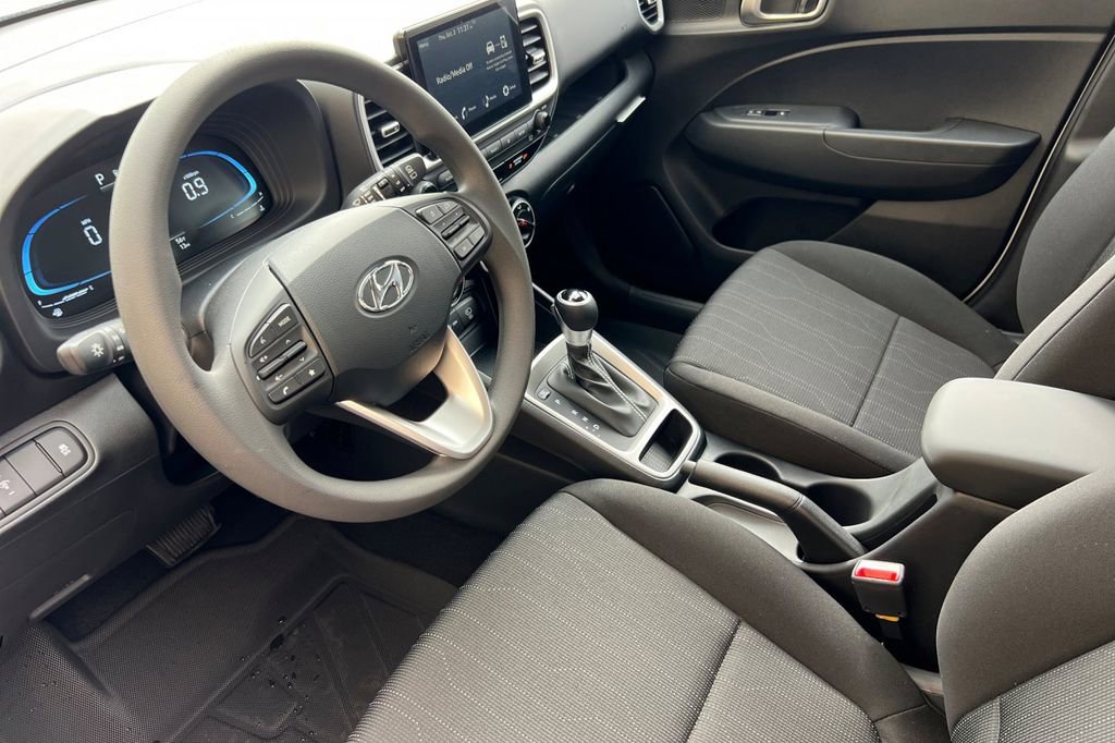 New 2026 Hyundai Venue SE image 8