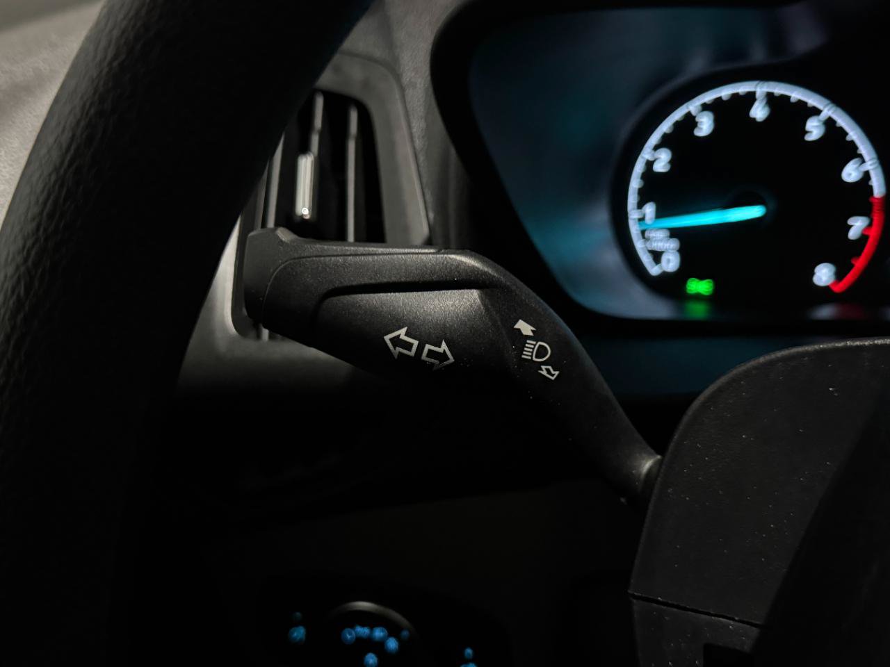 Used 2022 Ford Transit Connect XL FWD image 17