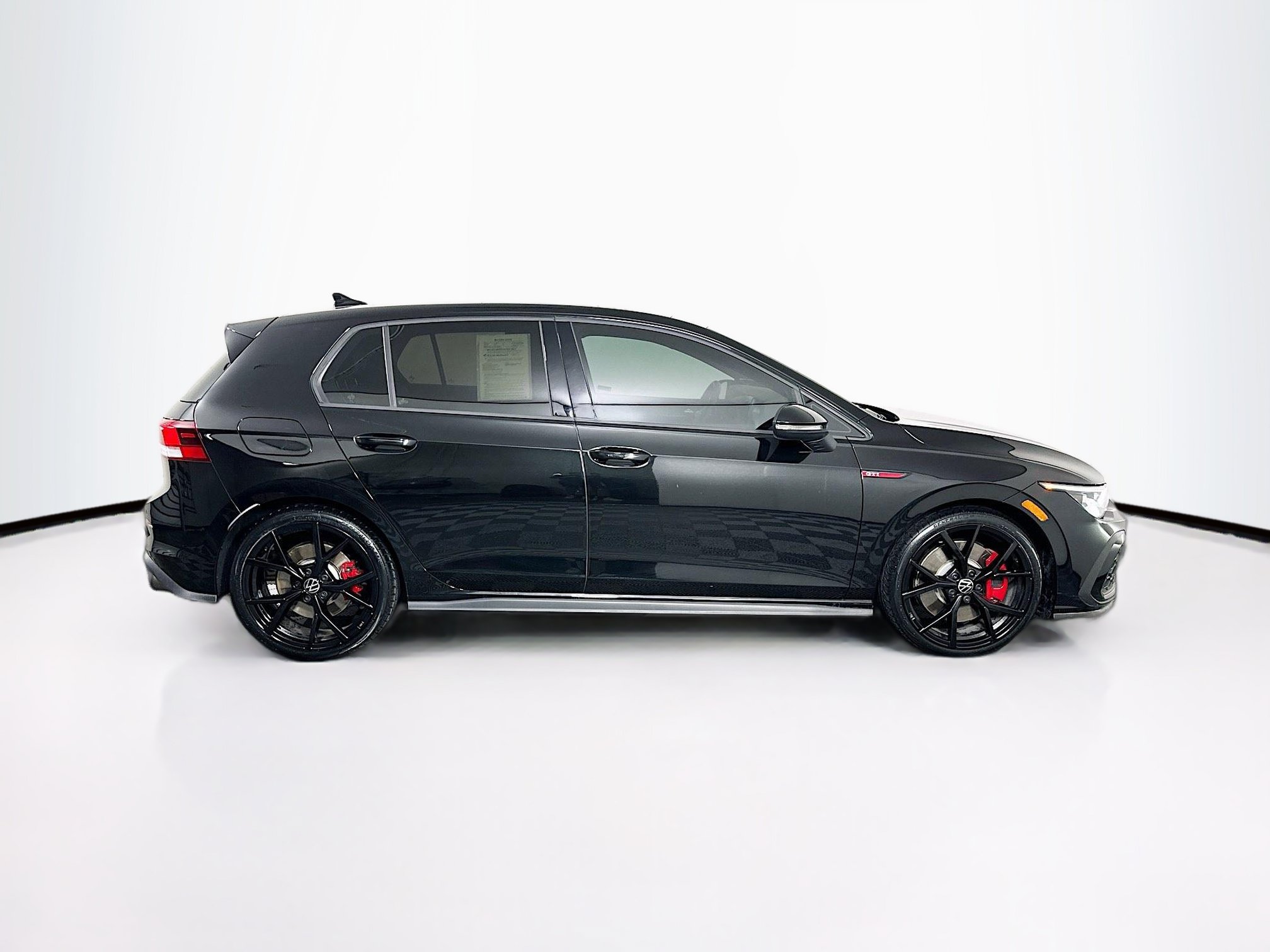Used 2024 Volkswagen GTI SE FWD image 10