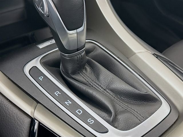 Used 2013 Ford Fusion SE FWD image 17
