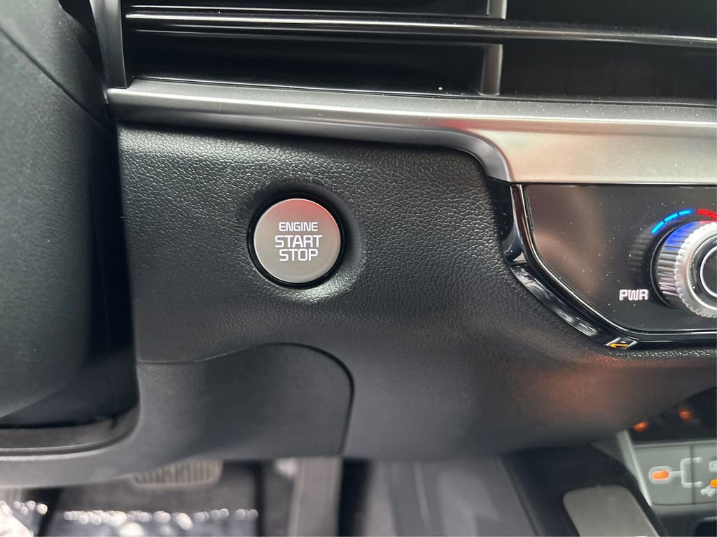 Certified 2025 Kia Sorento S w/ Panoramic Sunroof Package image 31