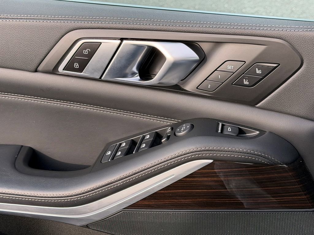 Used 2023 BMW X5 xDrive45e w/ Executive Package image 41