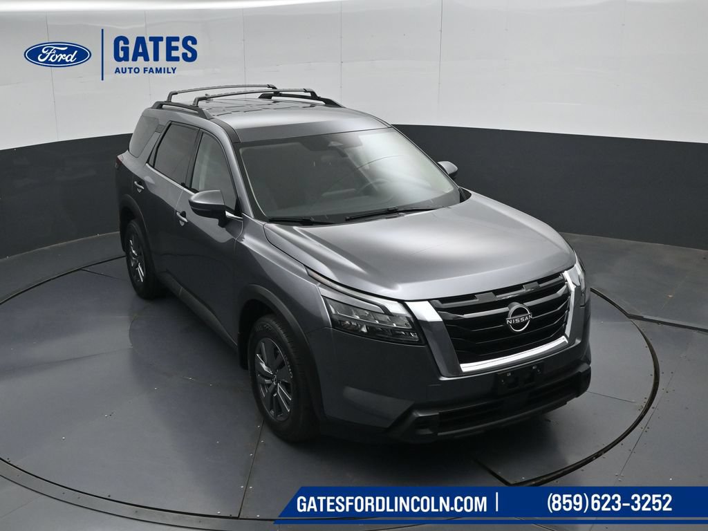 Used 2025 Nissan Pathfinder SV AWD/4WD image 49