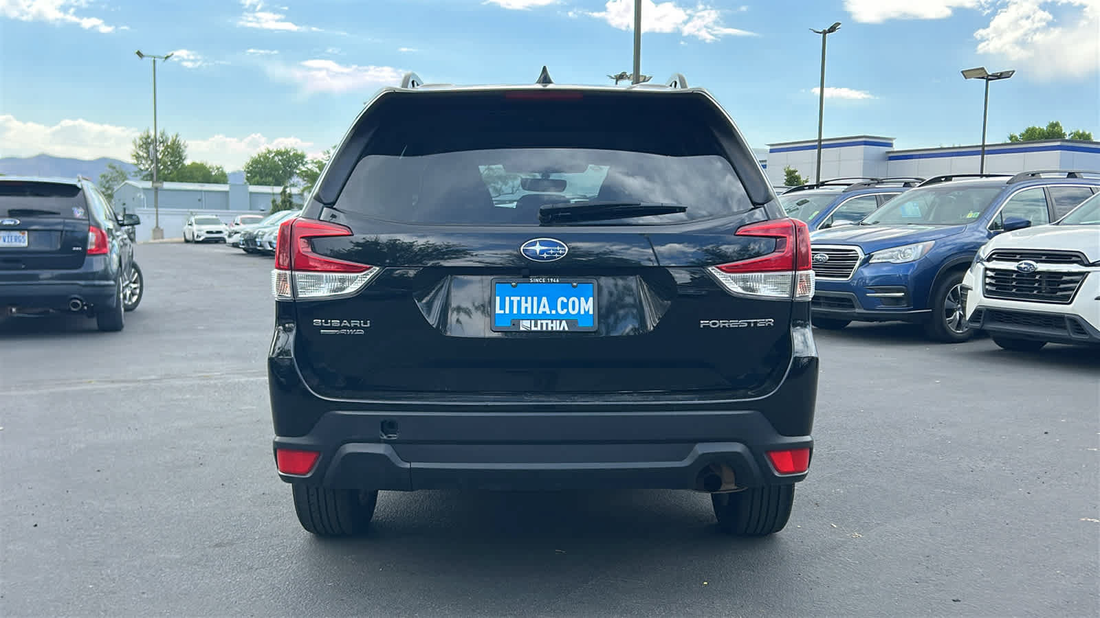 Certified 2023 Subaru Forester Premium AWD/4WD image 7