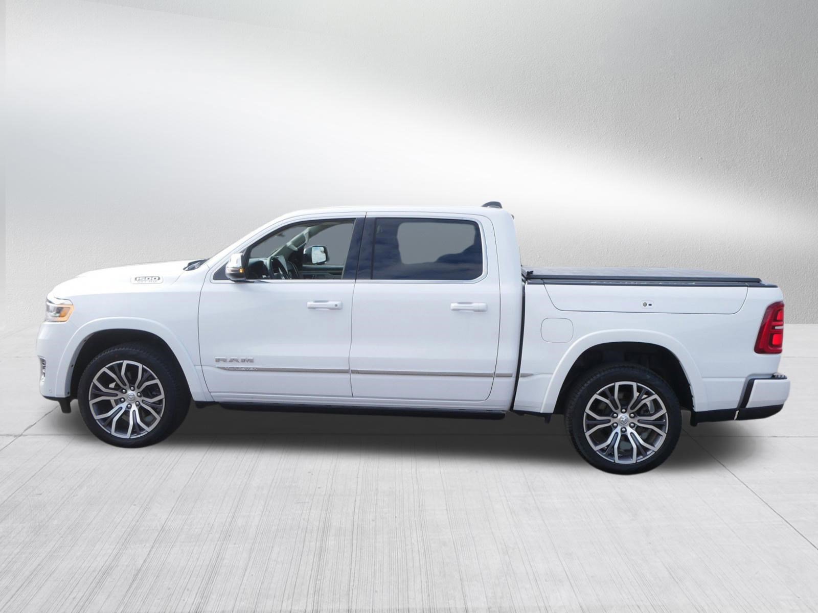 Used 2025 RAM 1500 Tungsten AWD/4WD image 4