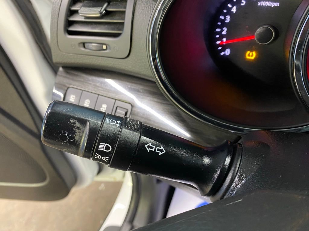 Used 2012 Kia Sorento LX image 21