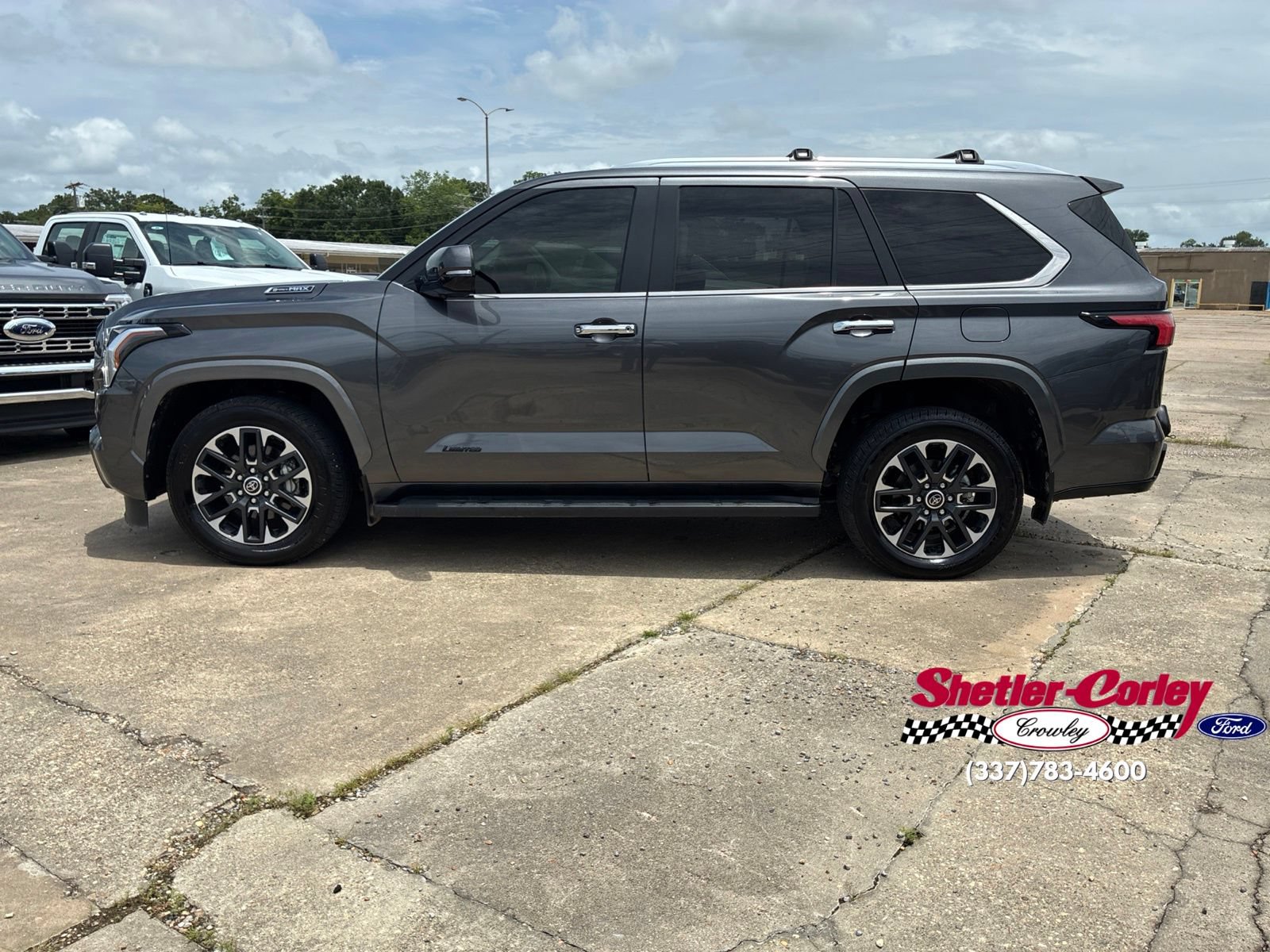 Used 2024 Toyota Sequoia Limited AWD/4WD image 9