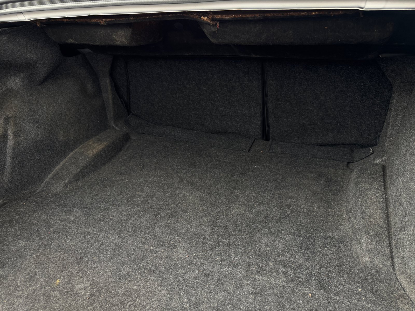 Used 2012 Dodge Challenger R/T RWD image 16