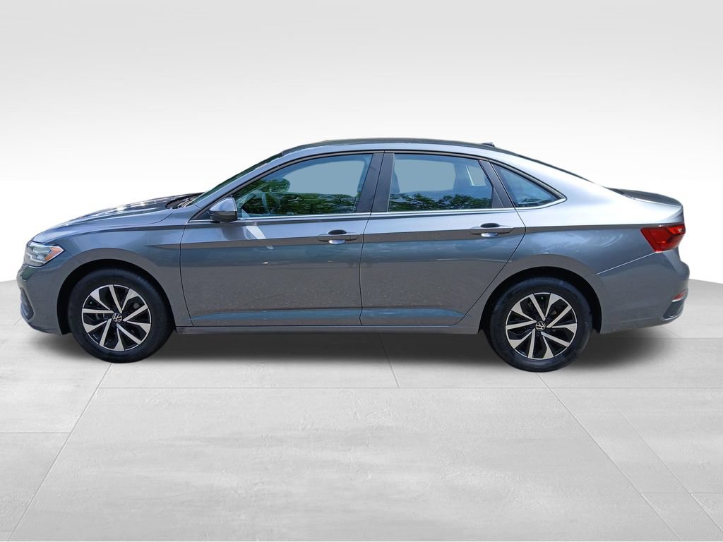 Used 2023 Volkswagen Jetta S w/ Driver Assistance Package FWD image 4