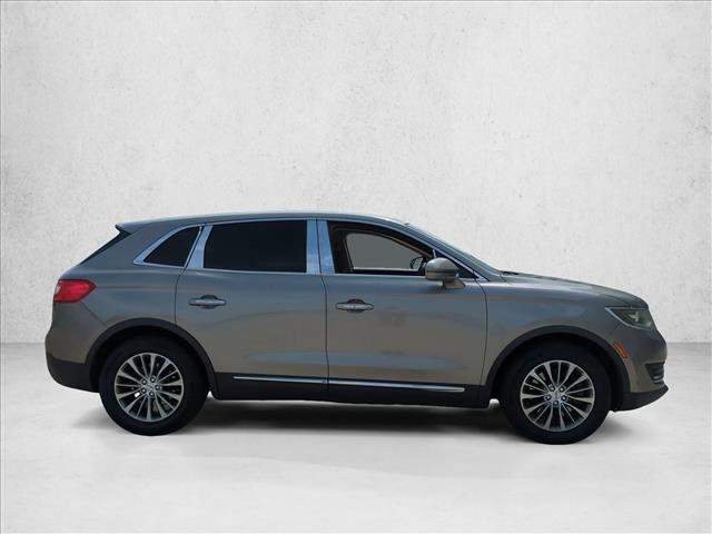 Used 2016 Lincoln MKX Select w/ Select Plus Package FWD image 4