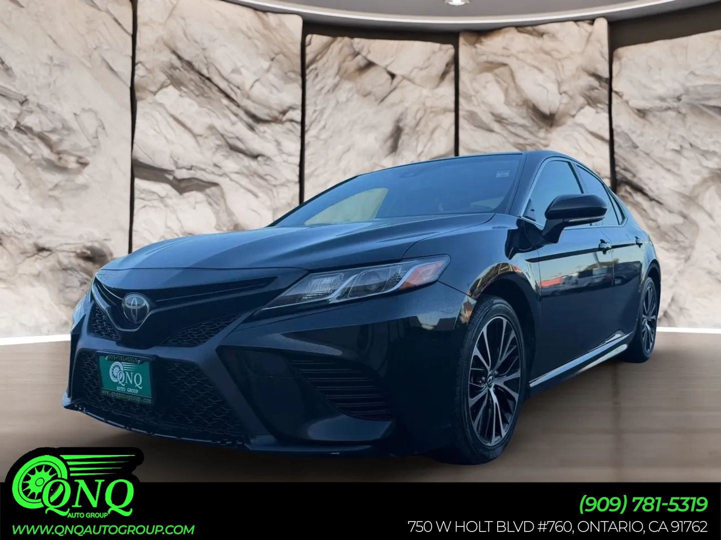 Used 2018 Toyota Camry SE w/ Moonroof Package FWD image 1
