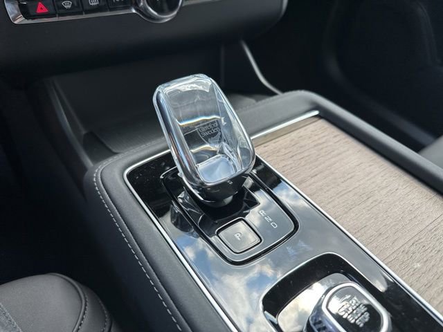 New 2026 Volvo XC90 B6 Plus w/ Protection Package Premier image 14