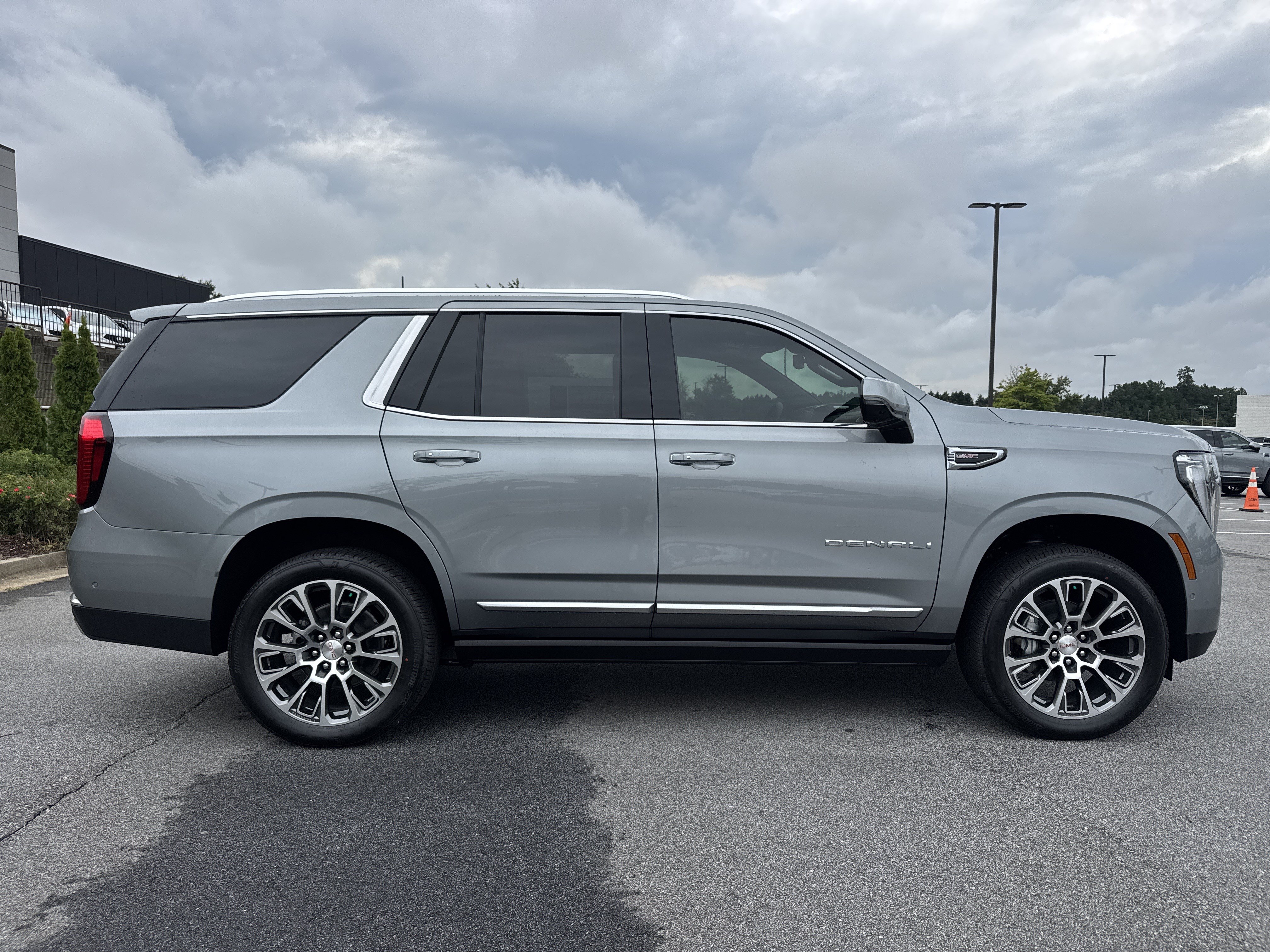 New 2026 GMC Yukon Denali w/ Sun & Power Step Package AWD/4WD image 11
