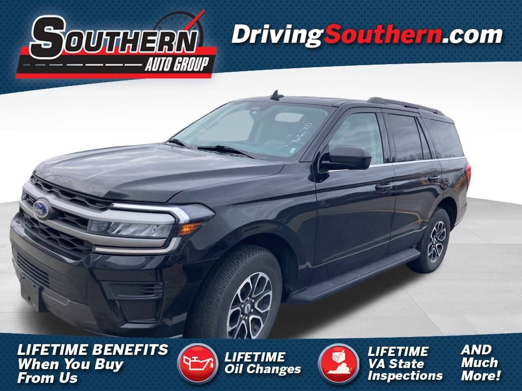 Used 2024 Ford Expedition XLT image 1