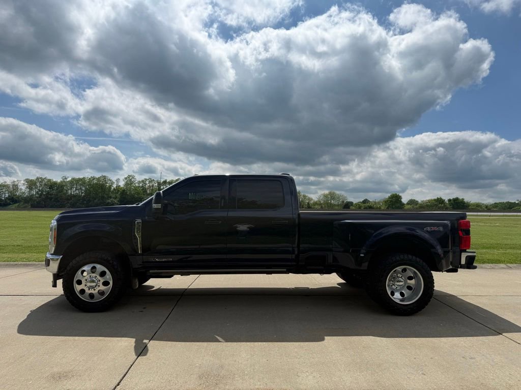 Used 2023 Ford F350 Lariat w/ Lariat Ultimate Package AWD/4WD image 7