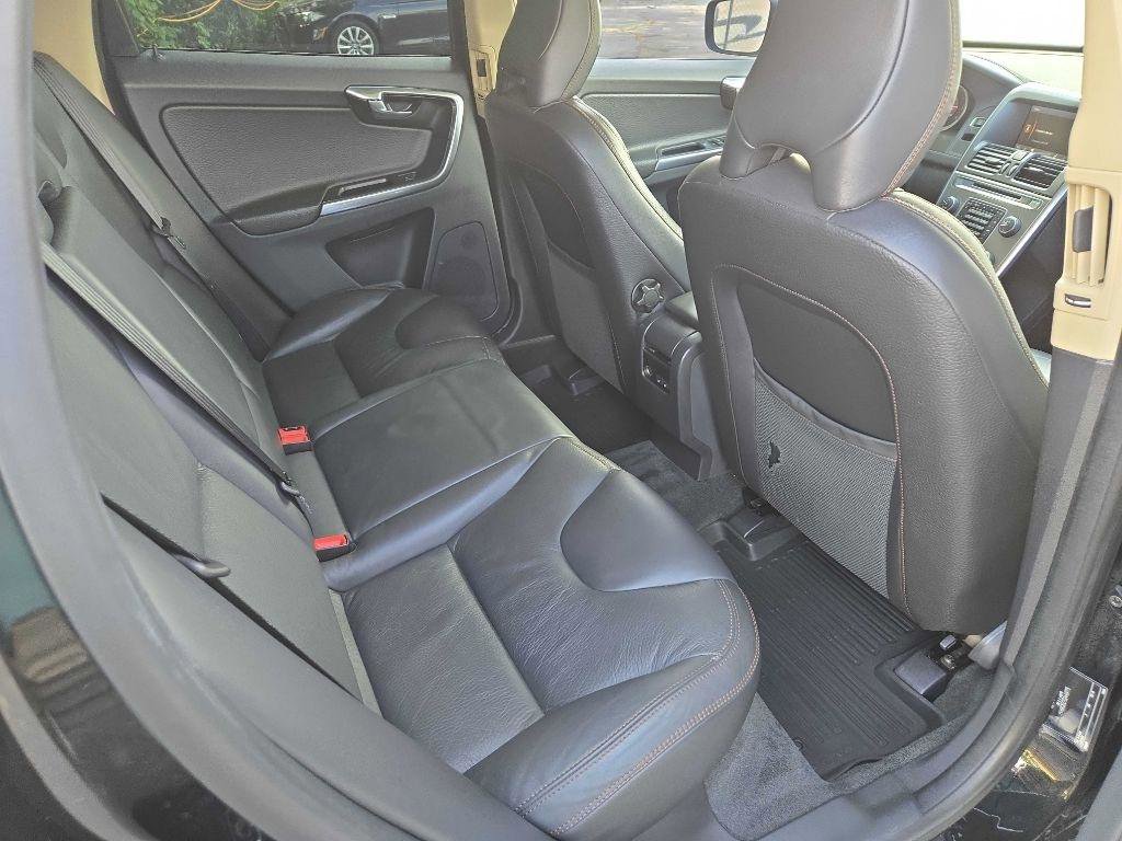 Used 2013 Volvo XC60 T6 AWD/4WD image 28