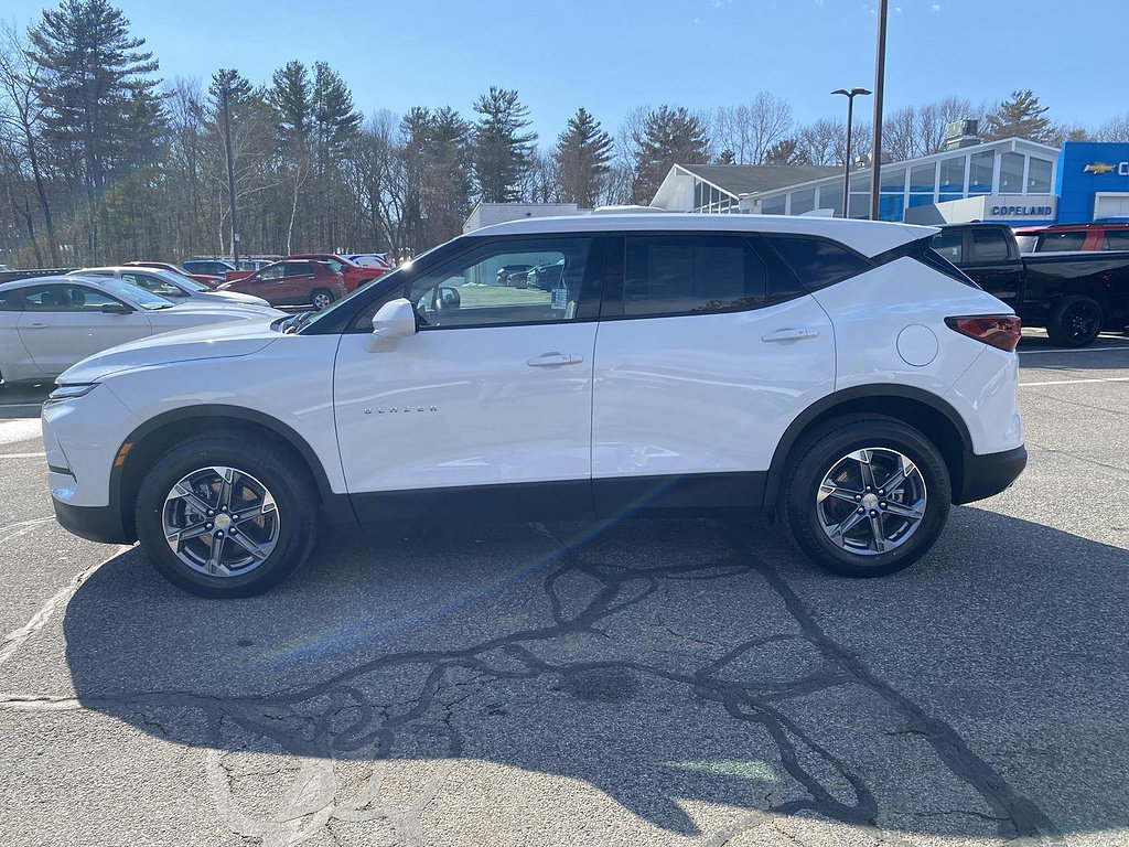 Used 2025 Chevrolet Blazer LT AWD/4WD image 5