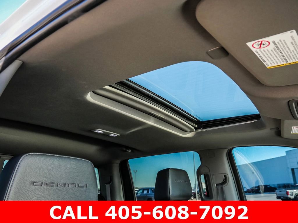 Used 2022 GMC Sierra 3500 Denali w/ Denali Ultimate Package AWD/4WD image 17