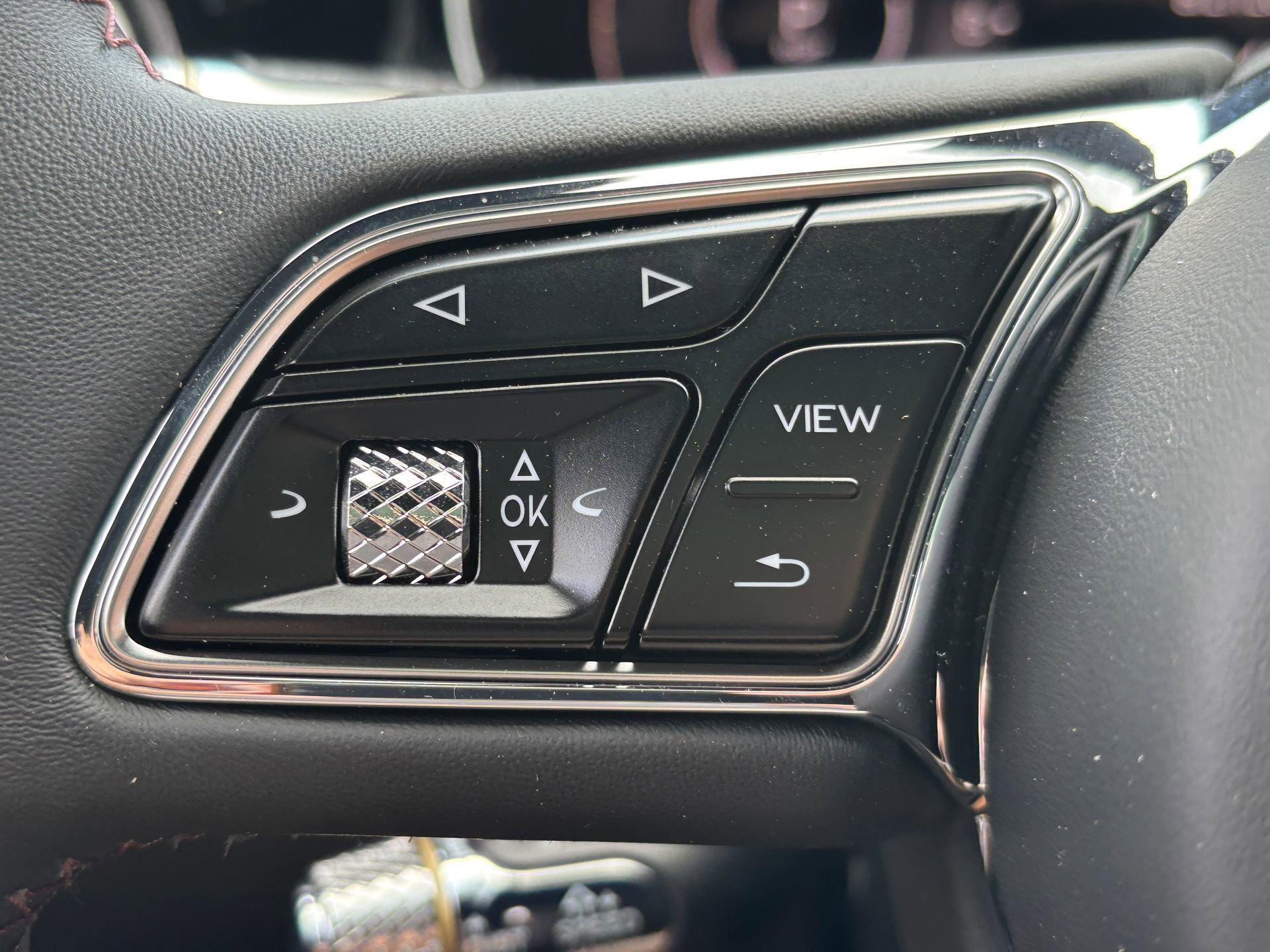 New 2025 Bentley Flying Spur Plug-In Hybrid image 49