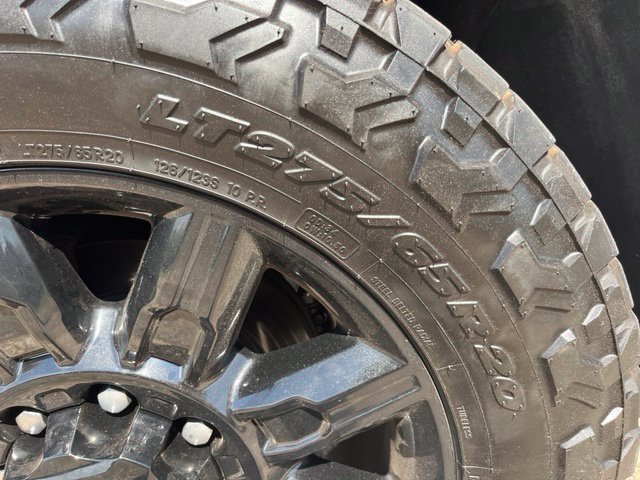 Used 2025 GMC Sierra 2500 AT4 AWD/4WD image 11