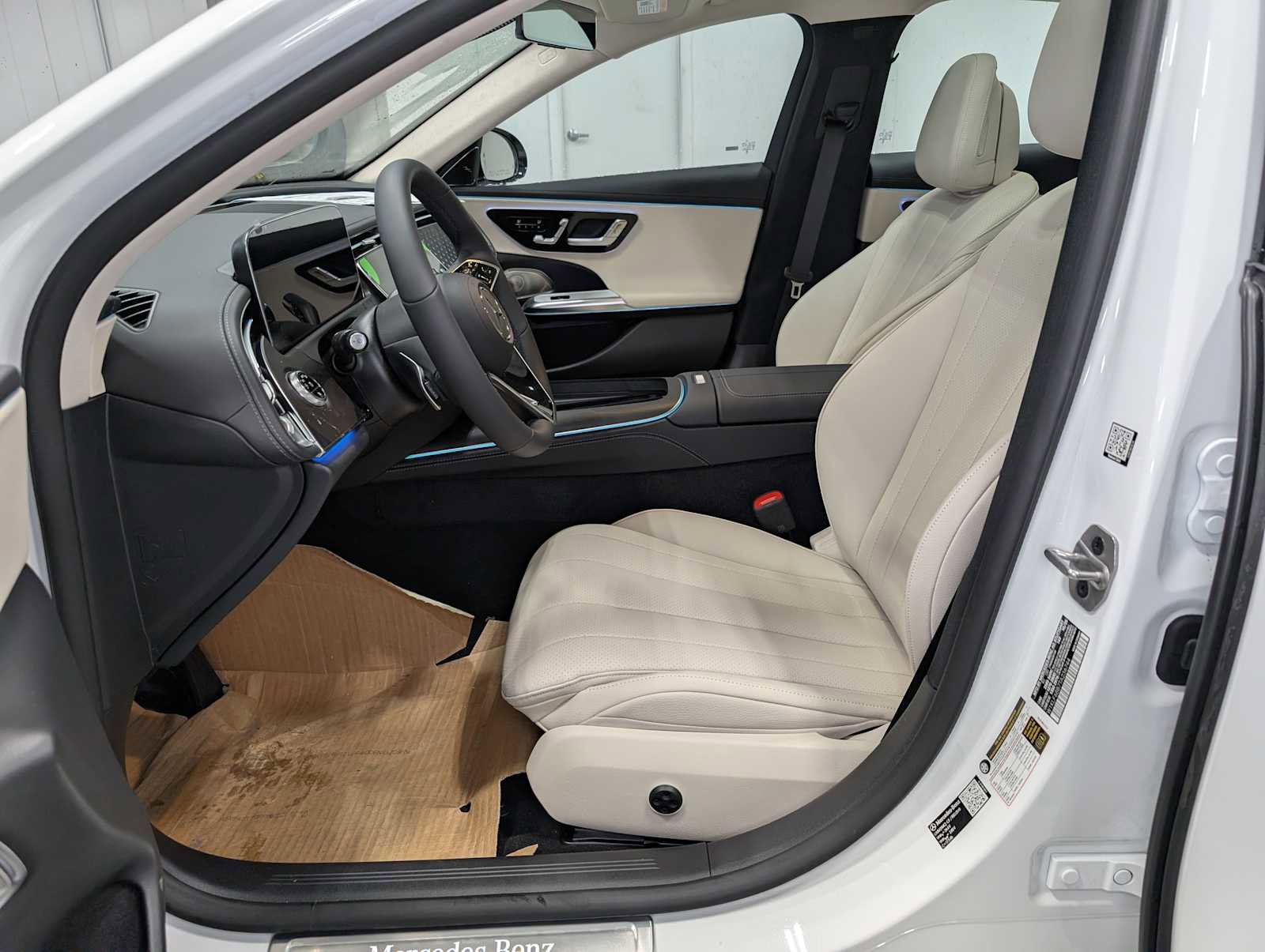 New 2026 Mercedes-Benz E 450 4MATIC Sedan image 4